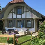 Freistehendes, Denkmalgeschuetztes Stoeckli Bei Bern * Kirchlindach