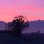 Freistehendes, Denkmalgeschuetztes Stoeckli Bei Bern Prázdninový dům Kirchlindach